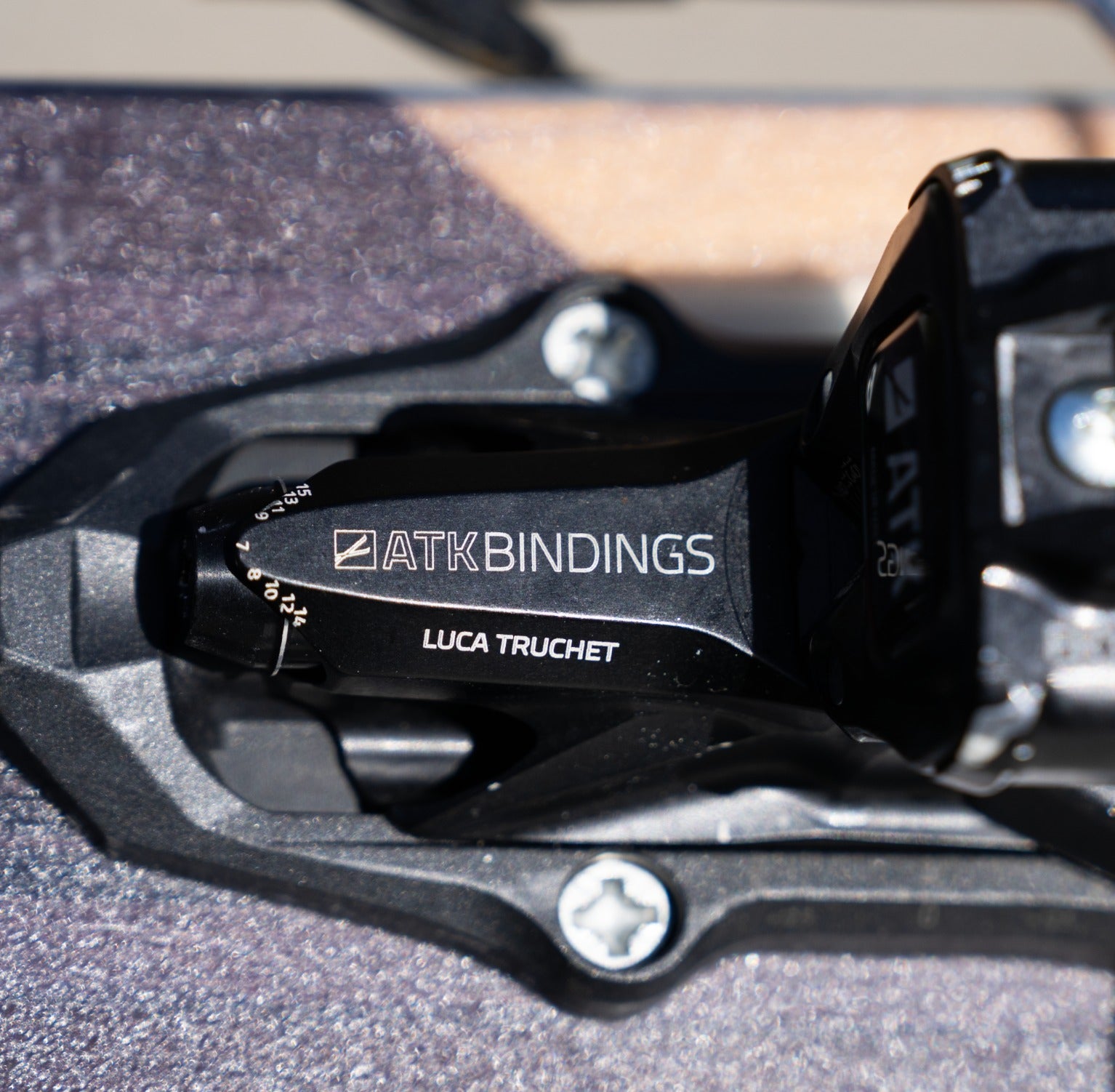 ENGRAVE YOUR BINDING